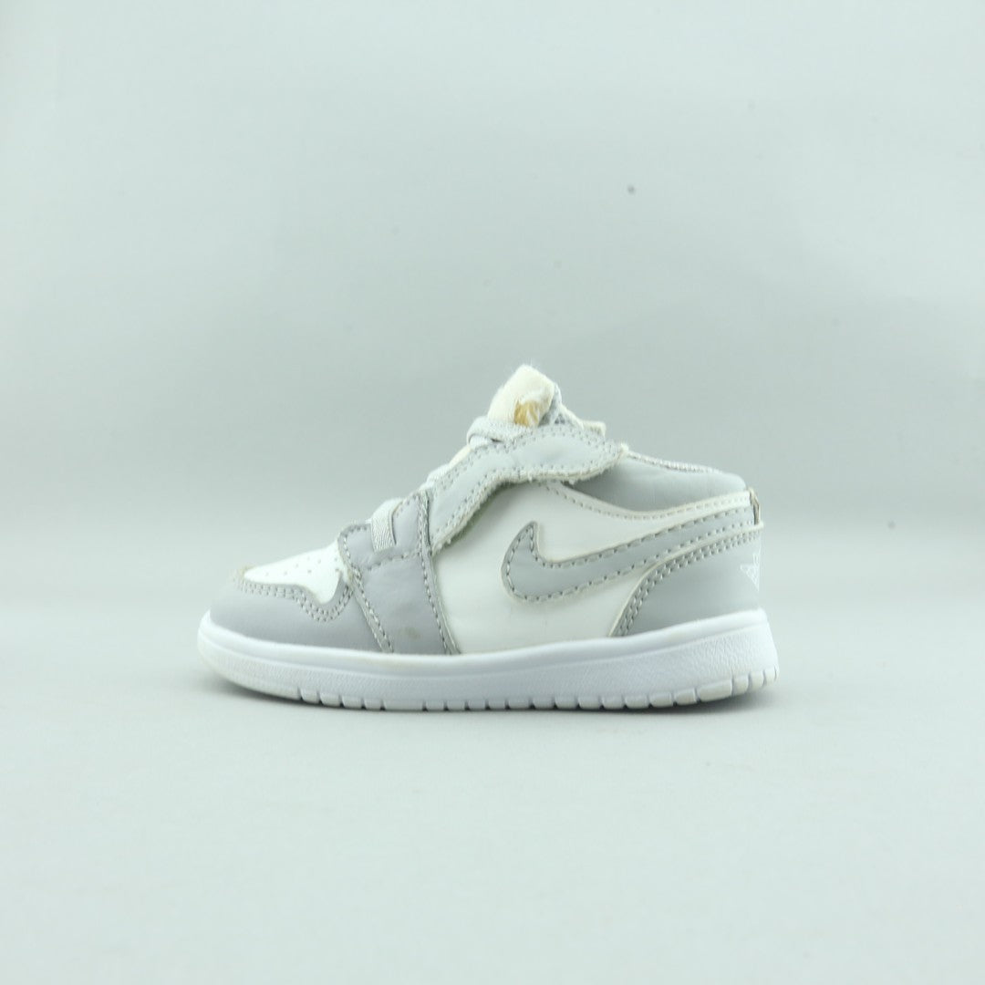 NIKE JORDAN 1 LOW ALT