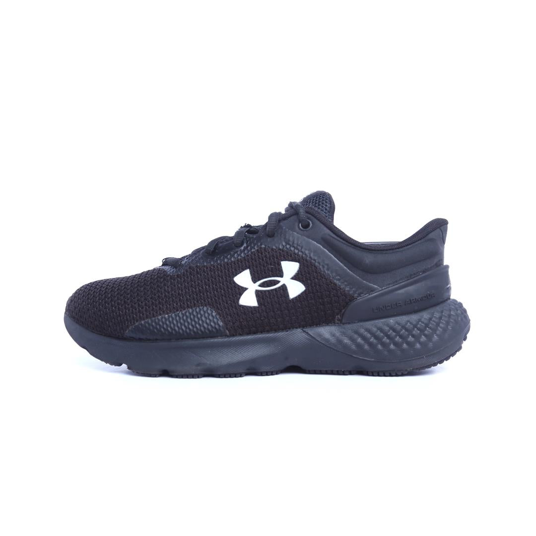 UNDER ARMOUR  CHARGED ESCAPE 4