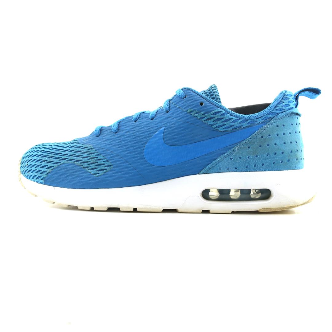 NIKE AIR MAX TAVAS