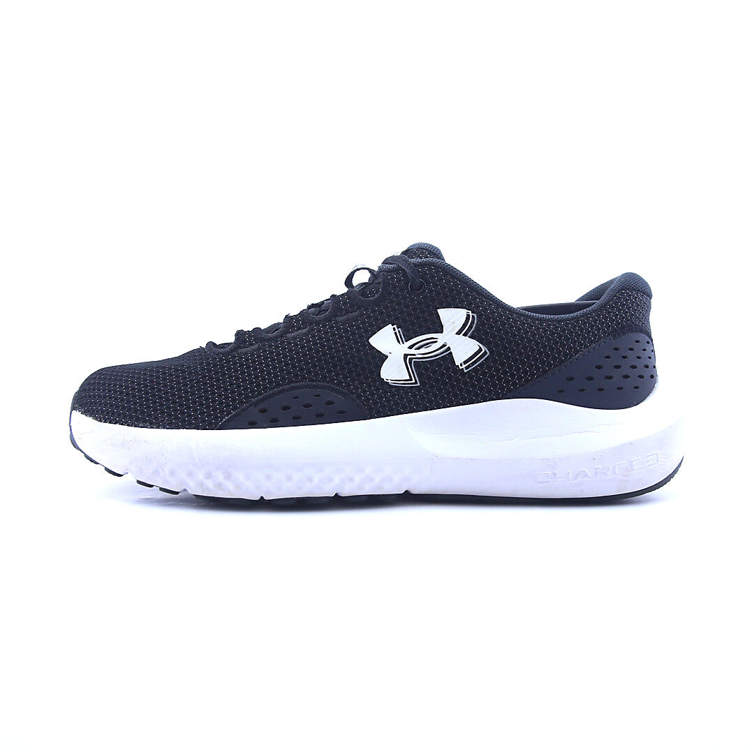 UNDER ARMOUR  CHARGED SURGE 4