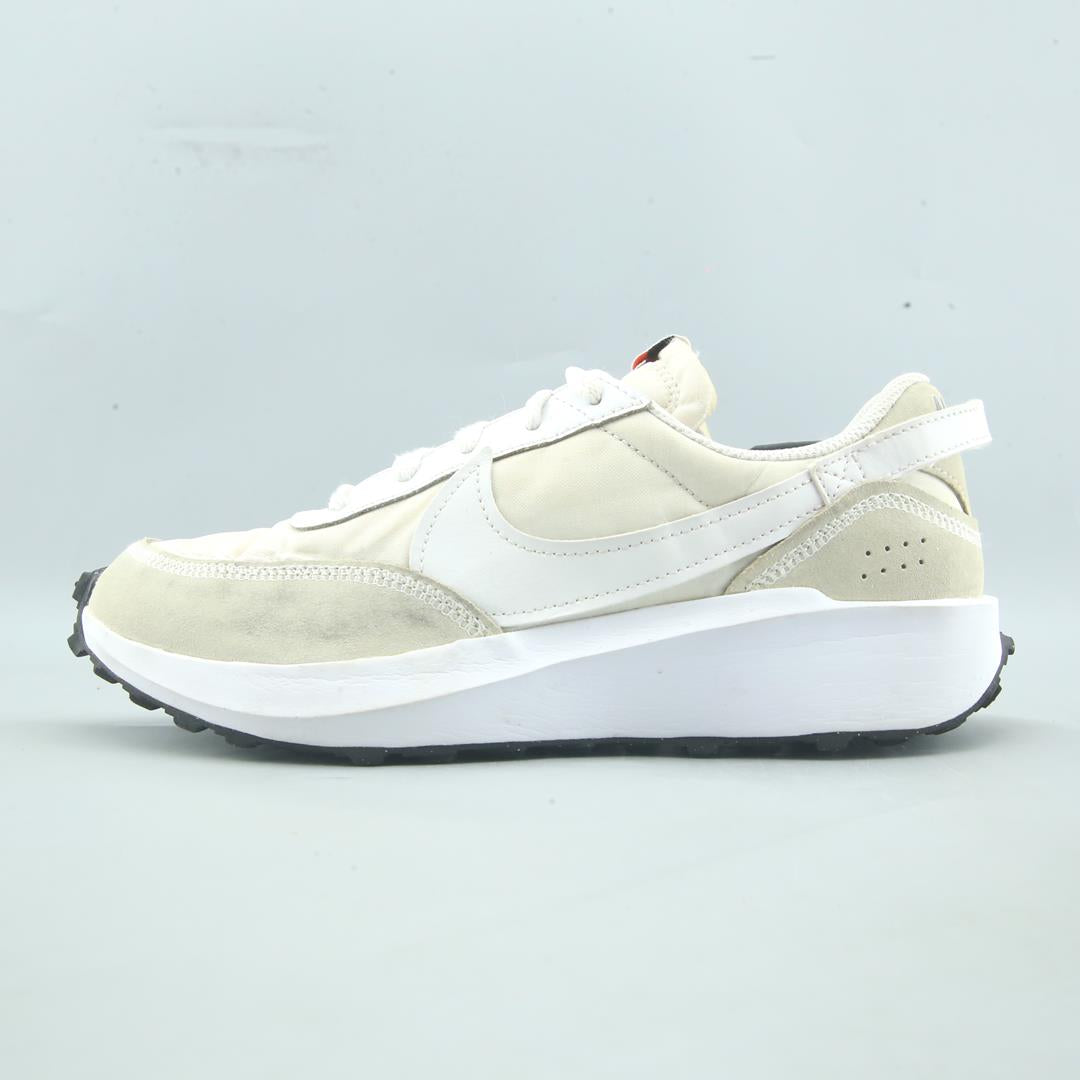 NIKE WAFFLE DEBUT