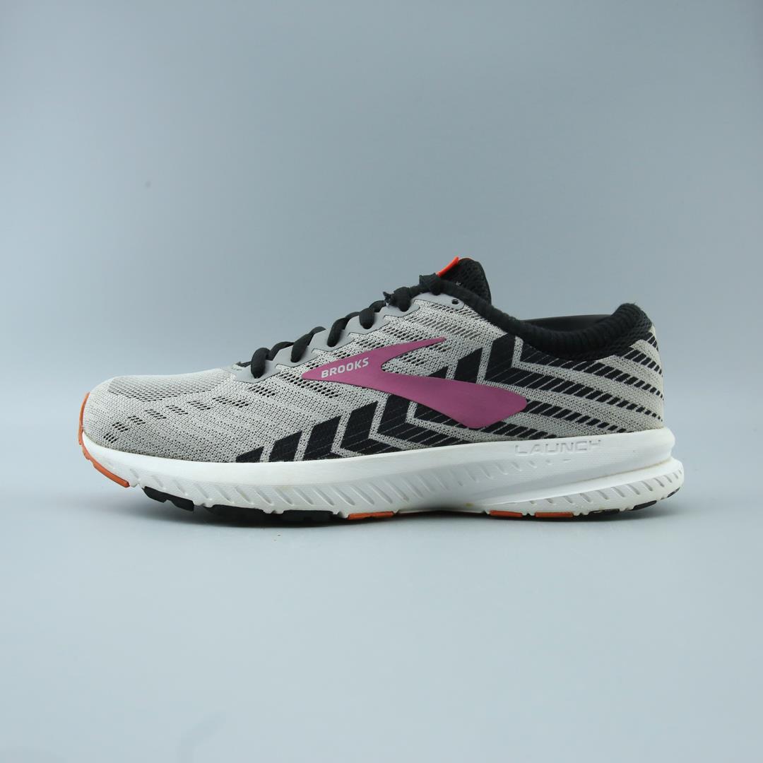 BROOKS LAUNCH 6