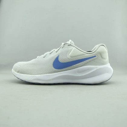 NIKE  REVOLUTION 7