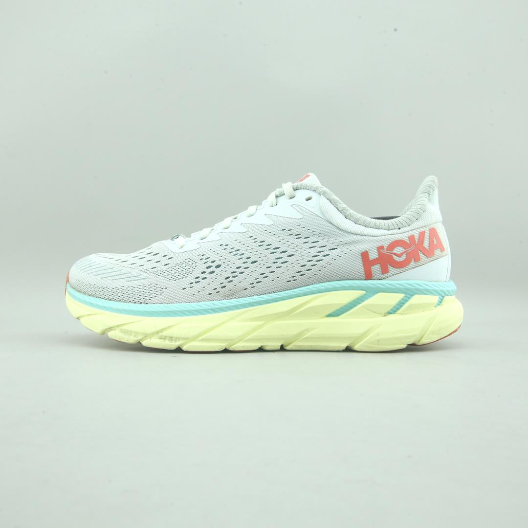 HOKA ONE ONE CLIFTON 7