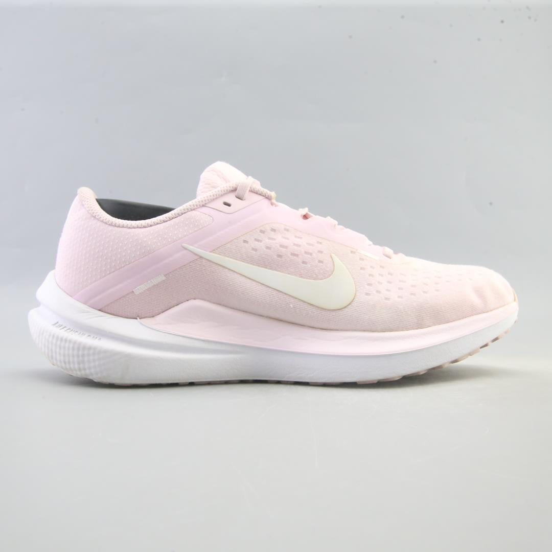 ladies nikes on sale