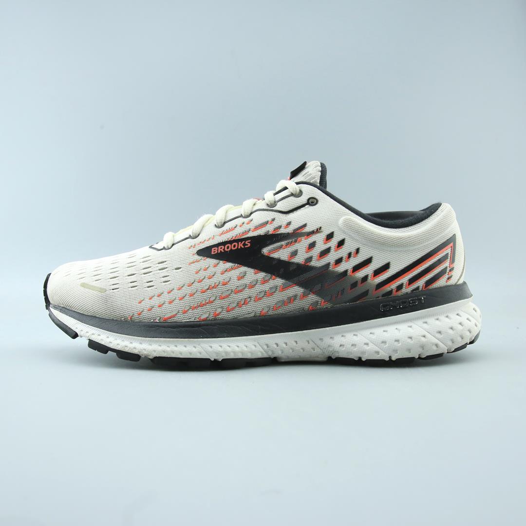 BROOKS GHOST 13