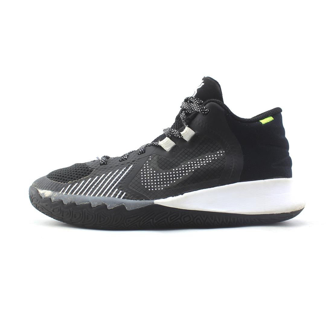 NIKE  KYRIE FLYTRAP V