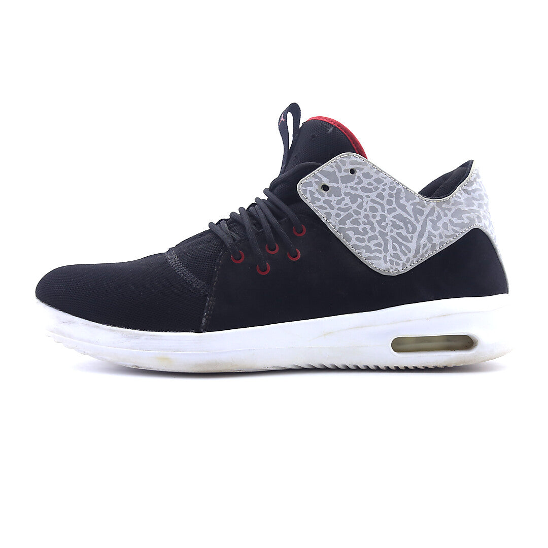 JORDAN FIRST CLASS