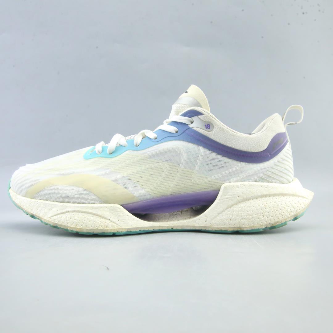 LI-NING SUPER LIGHT 18