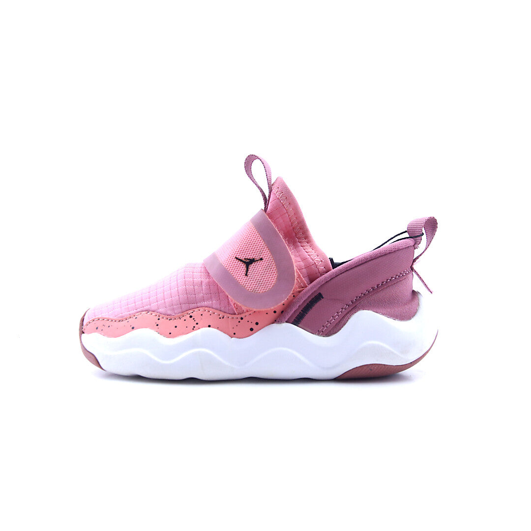 JORDAN 23/7