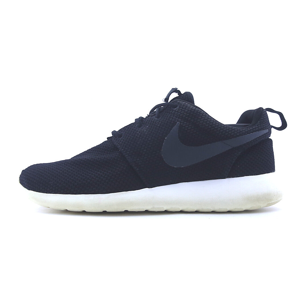NIKE ROSHE ONE