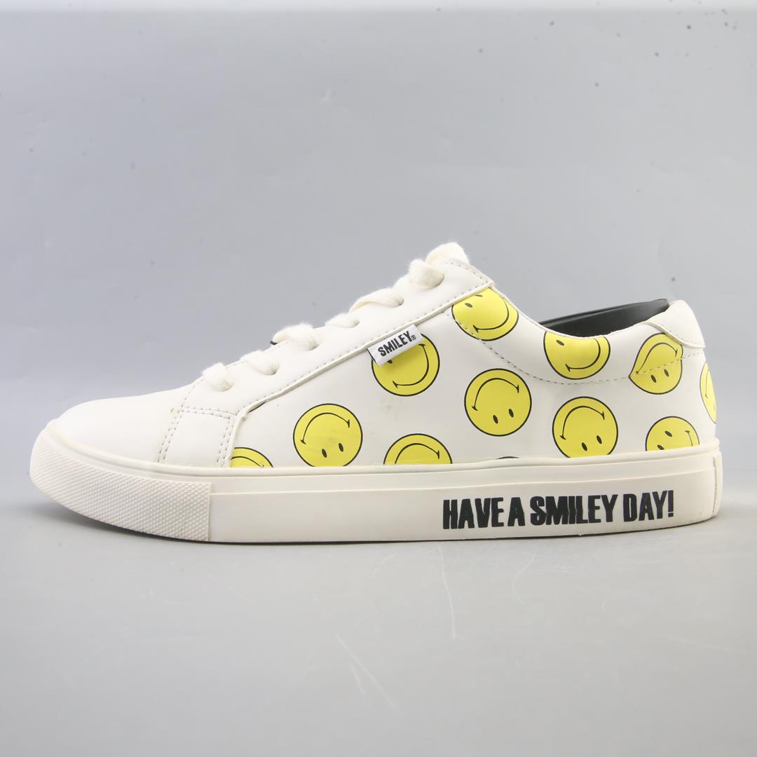AMERICAN EAGLE SMILEY