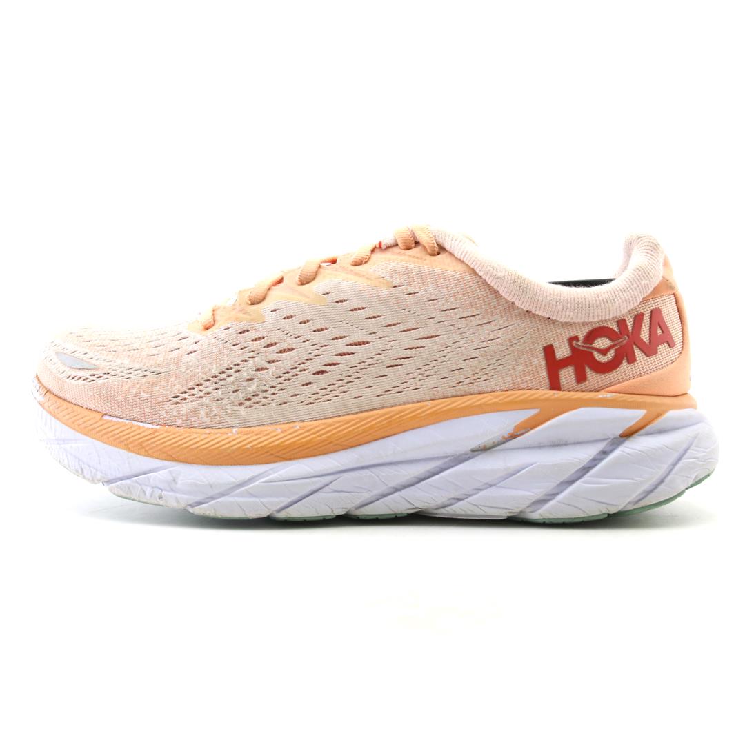 HOKA ONE ONE CLIFTON 8