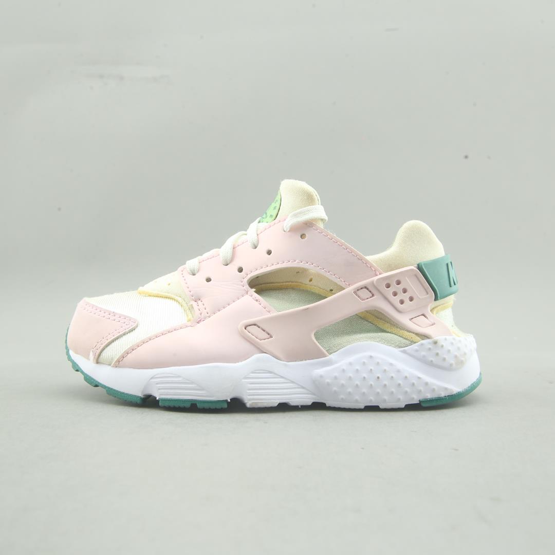 NIKE  HUARACHE RUN SE
