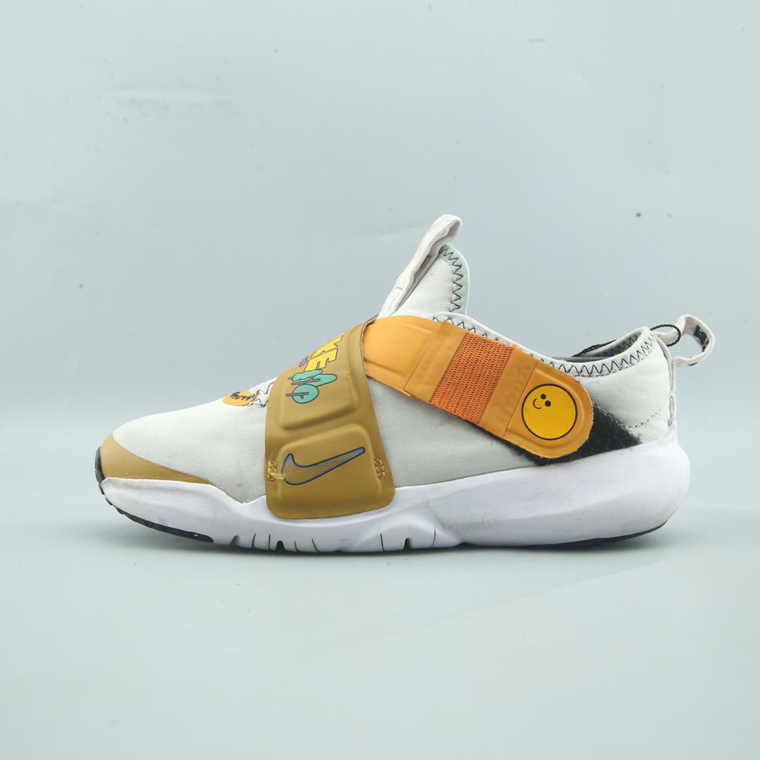 NIKE FLEX ADVANCE LOW-TOP