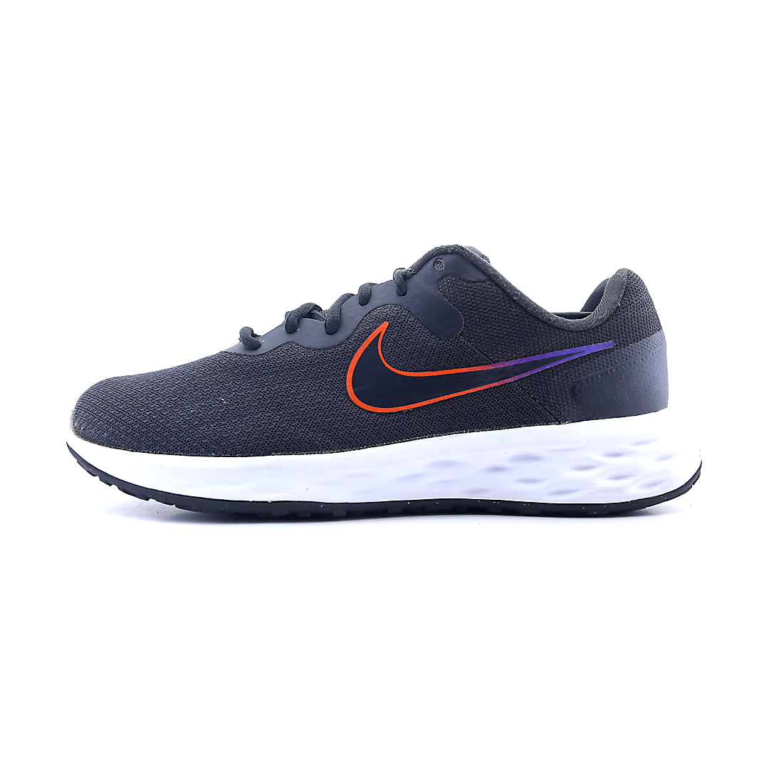 NIKE REVOLUTION 6