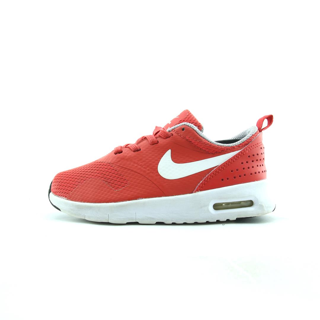 NIKE AIR MAX TAVAS