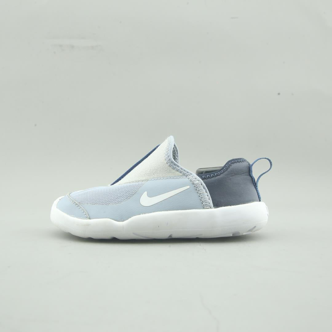 NIKE  LIL