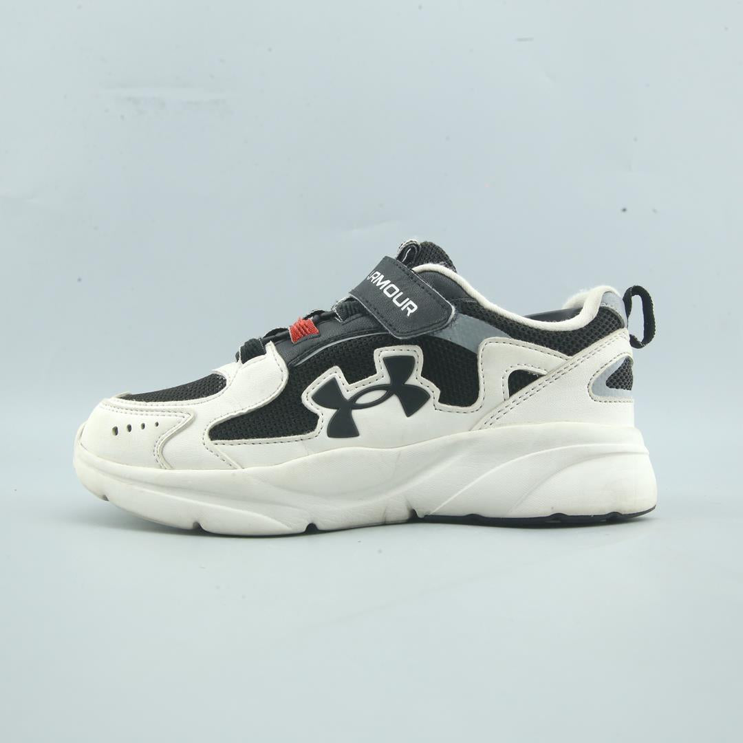 UNDER ARMOUR ZONE BB 2
