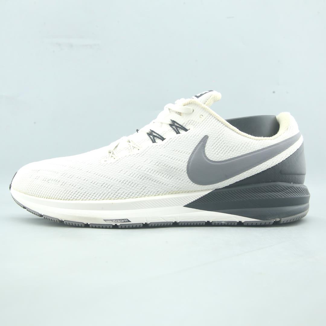 NIKE  AIR ZOOM STRUCTURE 22