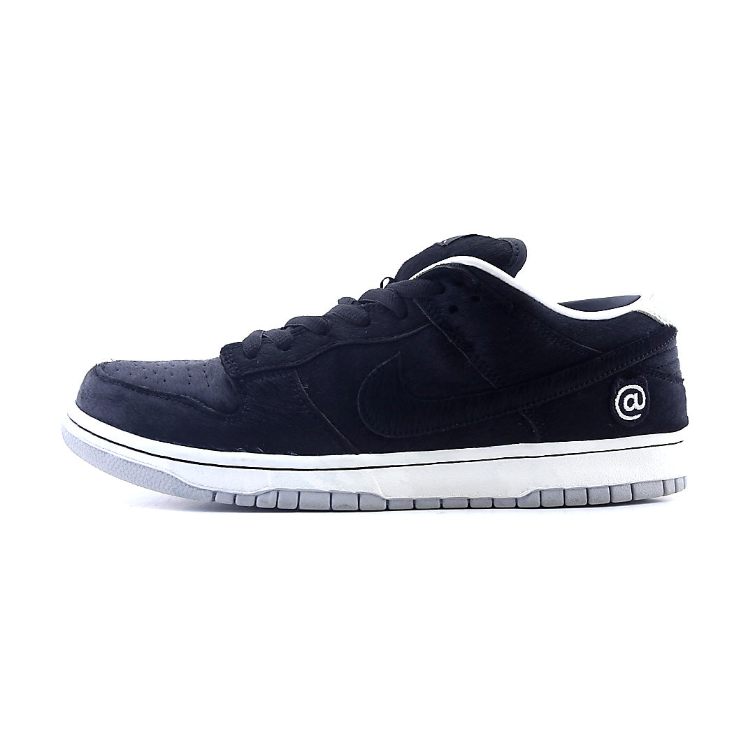 NIKE SB DUNK LOW