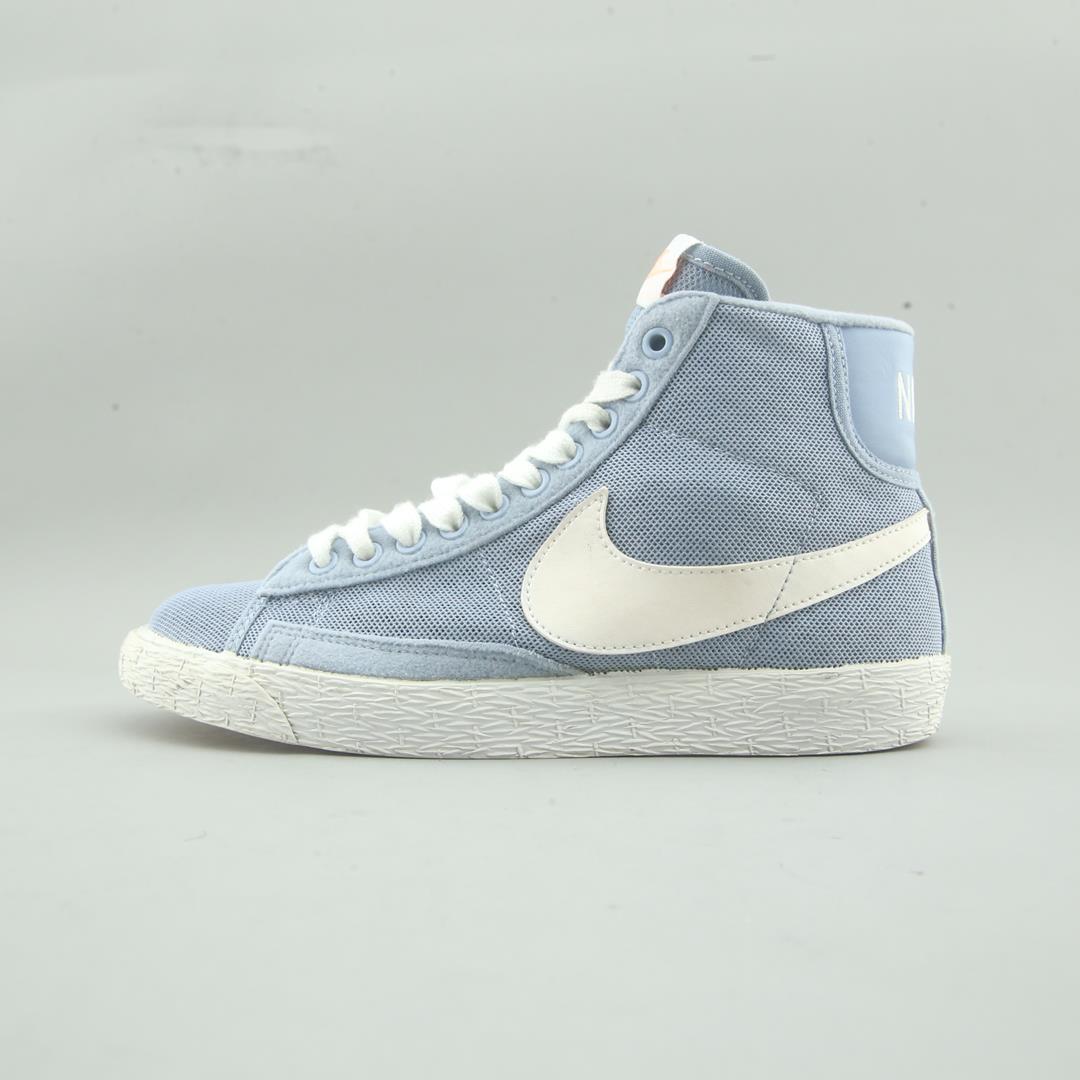 NIKE MID 77