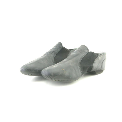 CAPEZIO .
