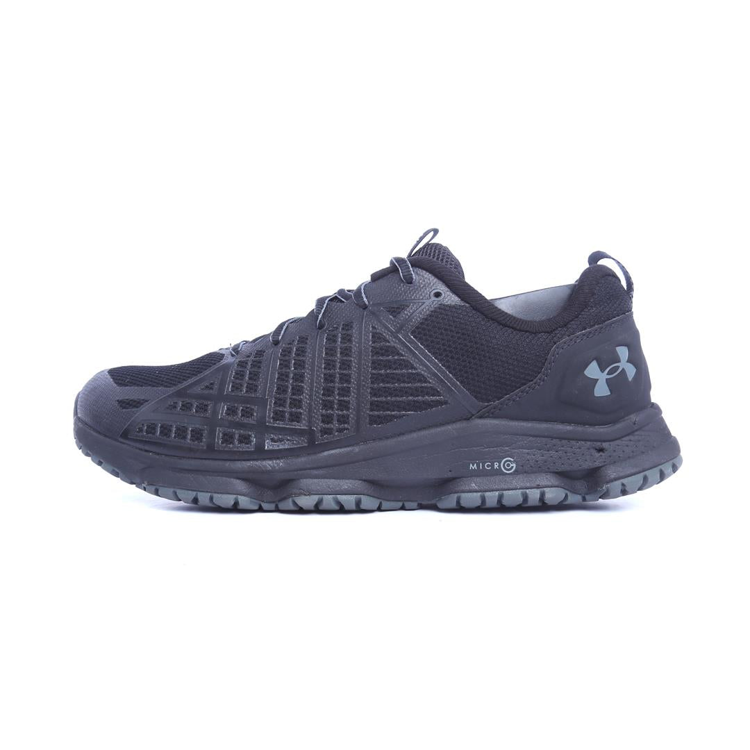 UNDER ARMOUR  MICRO G STRIKEFAST '