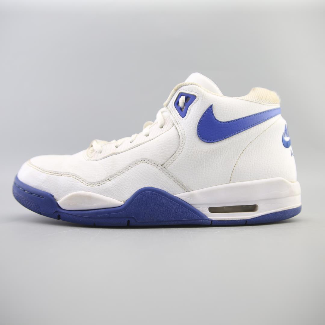 NIKE  FLIGHT LEGACY