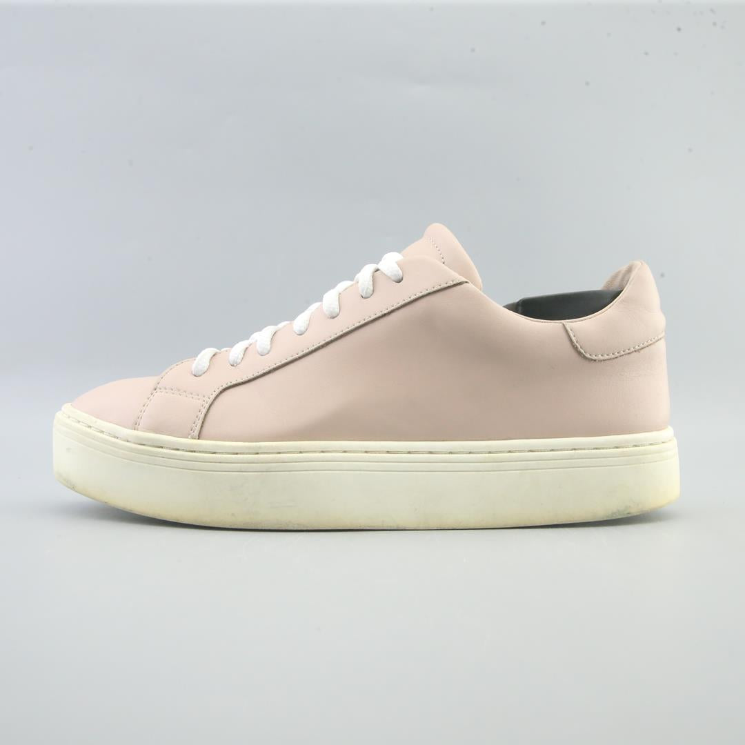 STEVE MADDEN .