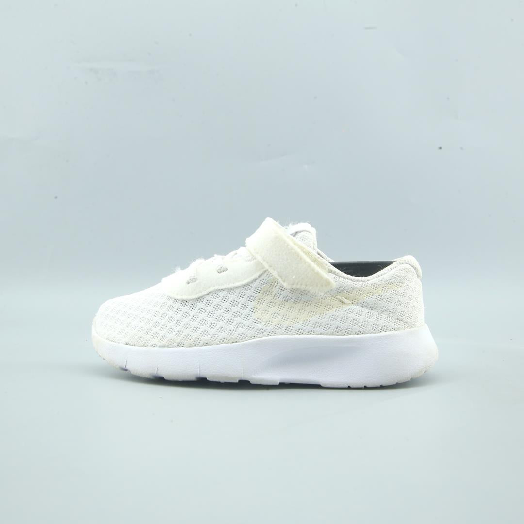 NIKE TANJUN