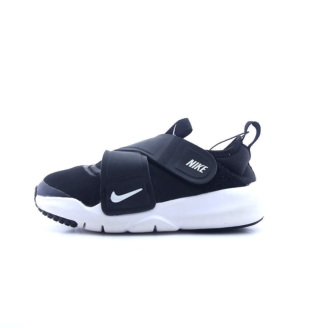 NIKE FLEX ADVANCE SE