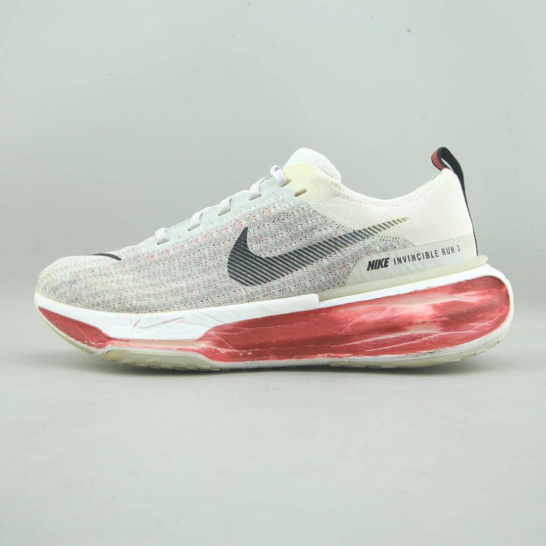 NIKE INVINCIBLE RUN 3