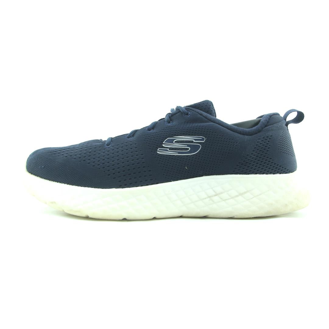 SKECHERS MAX CUHIONING DELTA