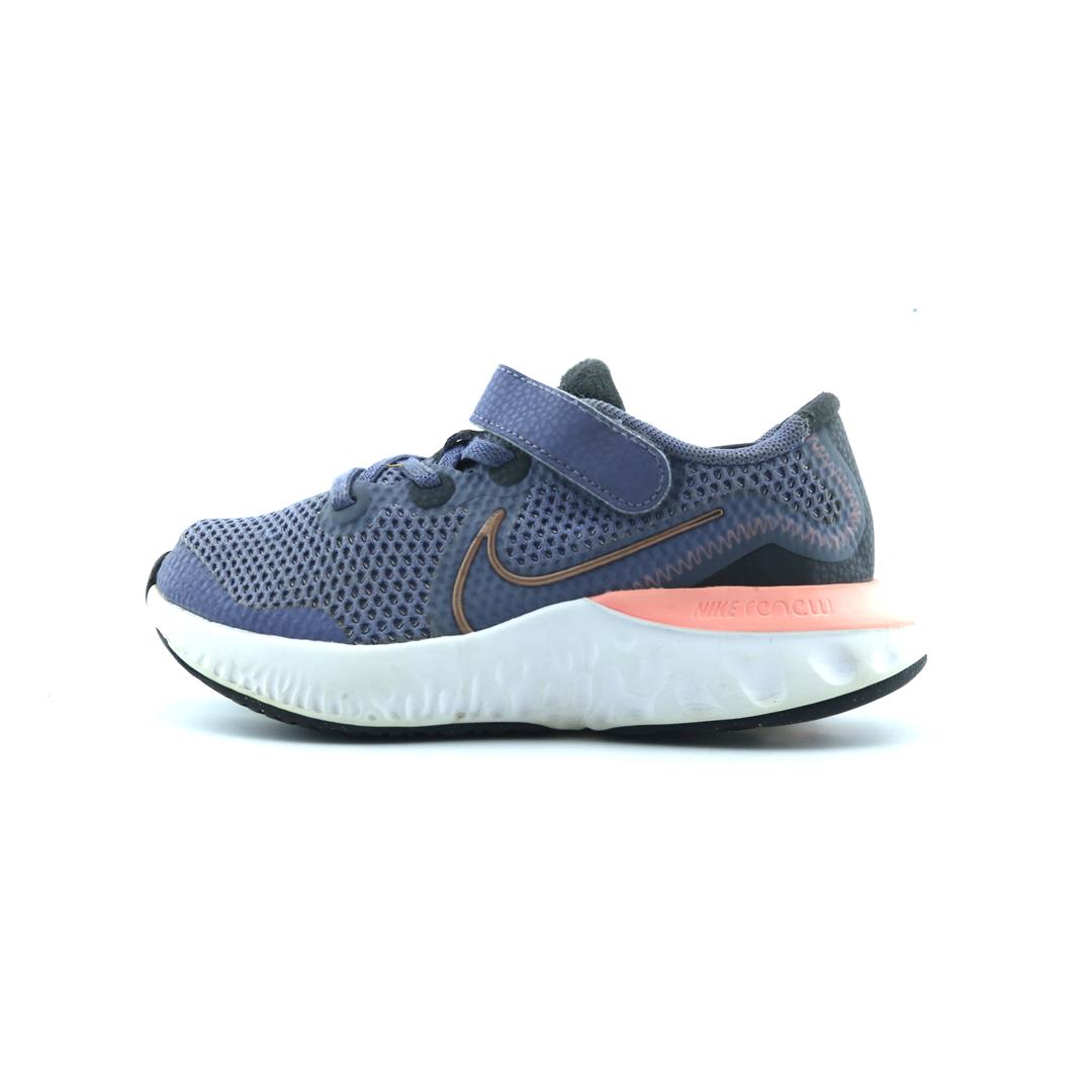 NIKE  RENEW RUN LOW