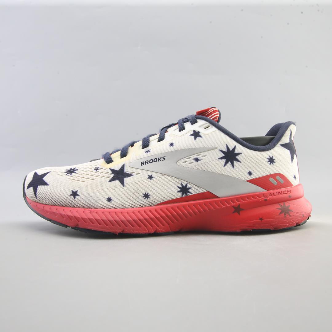 BROOKS LAUNCH 8
