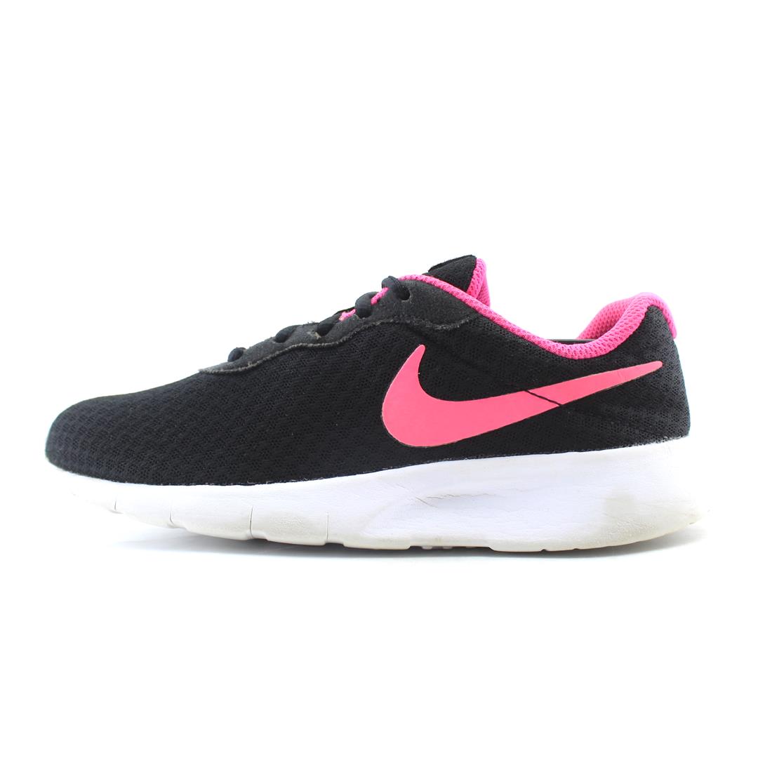 NIKE TANJUN