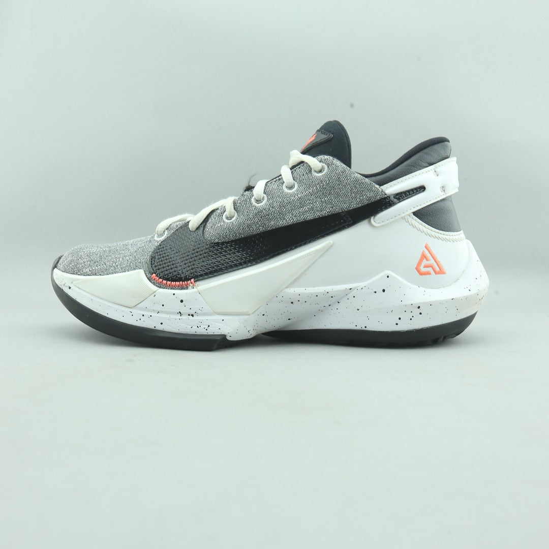 NIKE  ZOOM FREAK 2