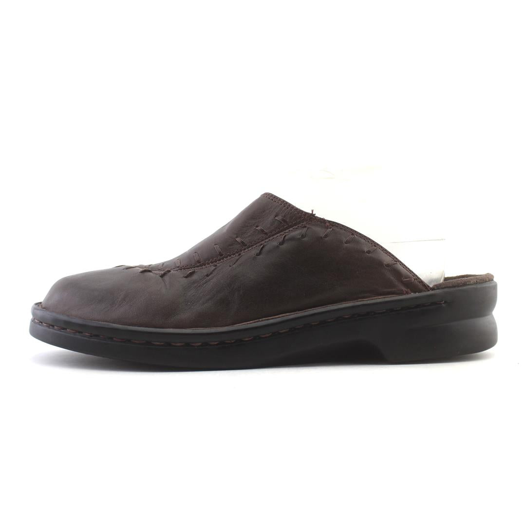 CLARKS .
