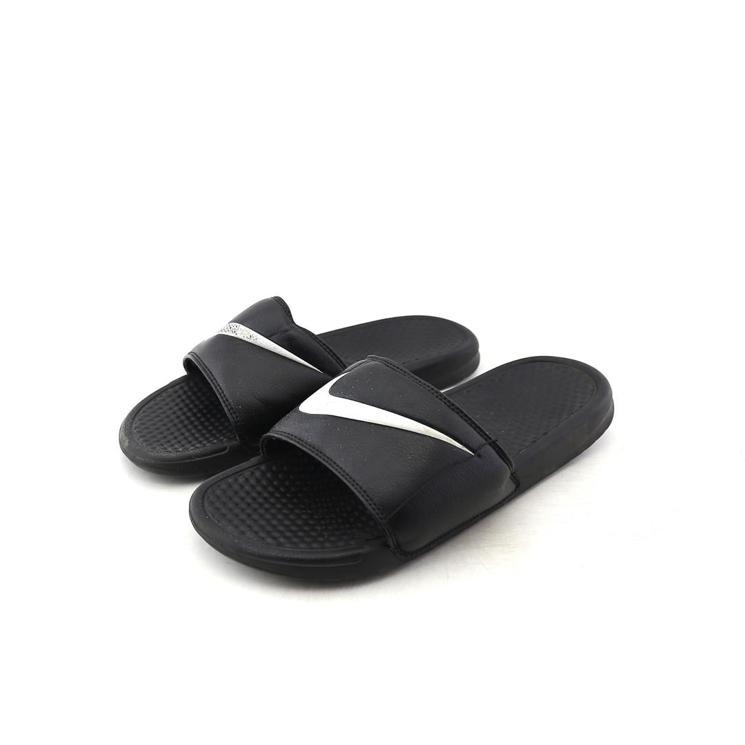 NIKE BENASSI