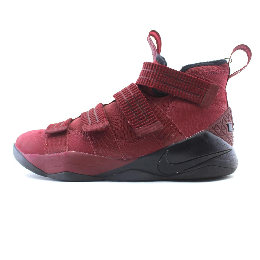 NIKE LEBRON ZOOM SOLDIER 11