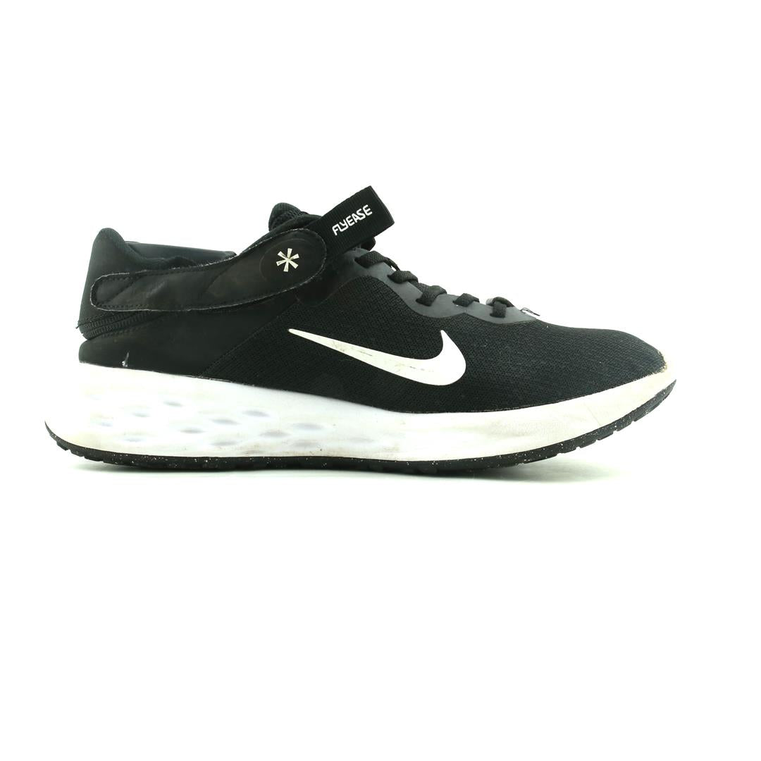 NIKE REVOLUTION 6