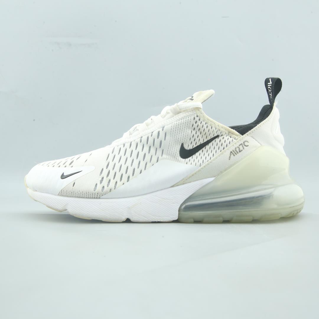 NIKE AIR MAX 270