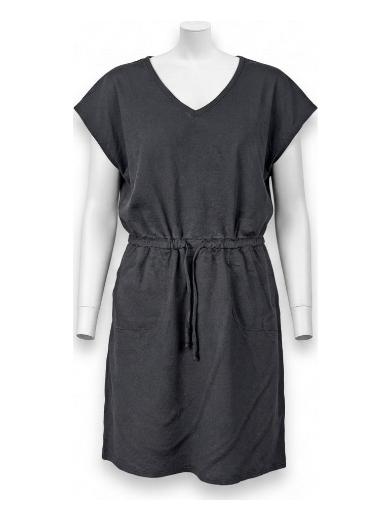 Preloved 32 Degrees Cool women's dress, size M, on a mannequin