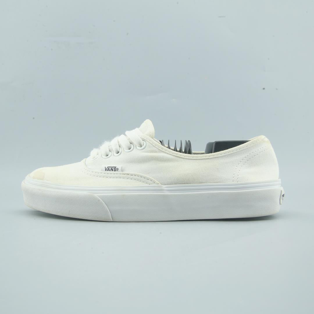 VANS AUTHENTIC