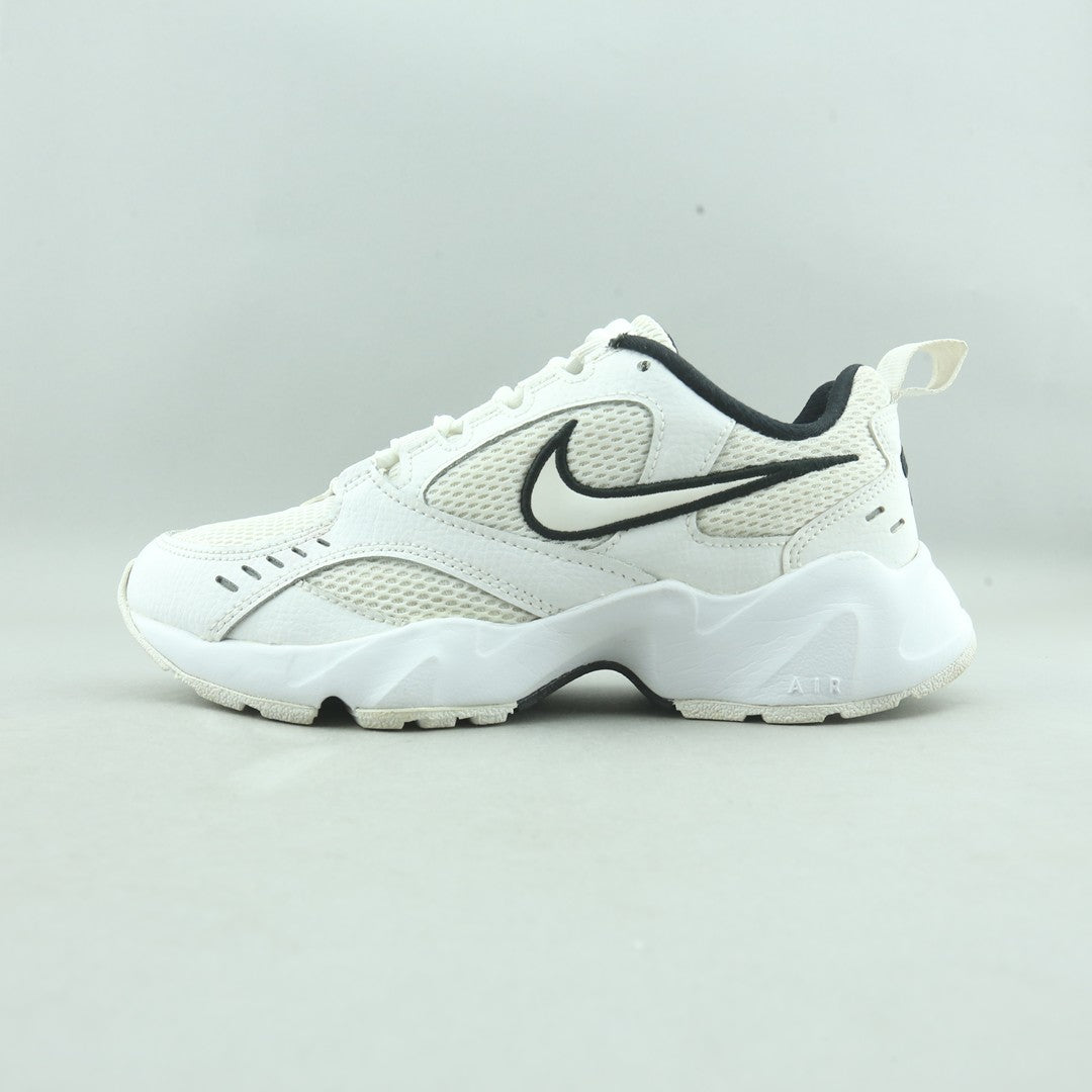 NIKE AIR HEIGHTS