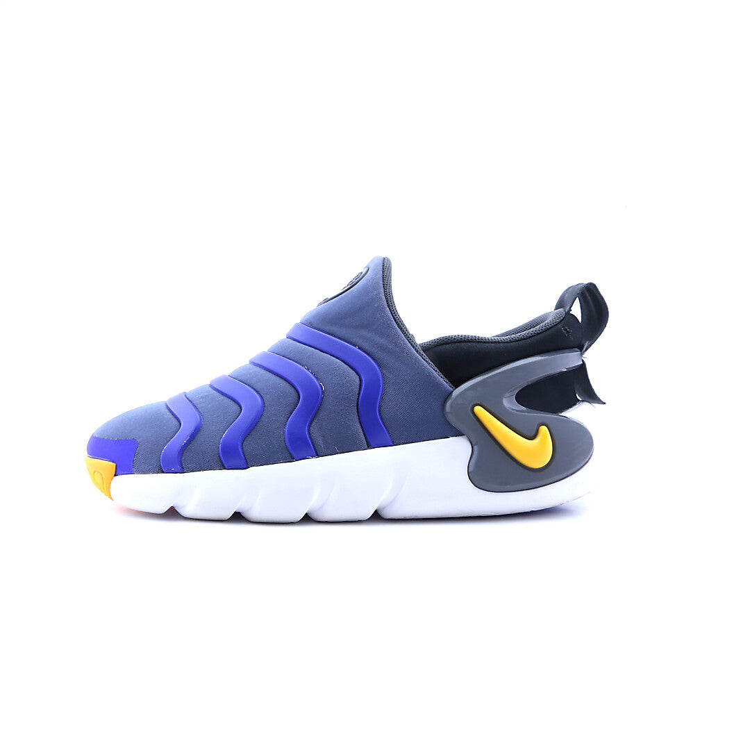 NIKE  DYNAMO GO