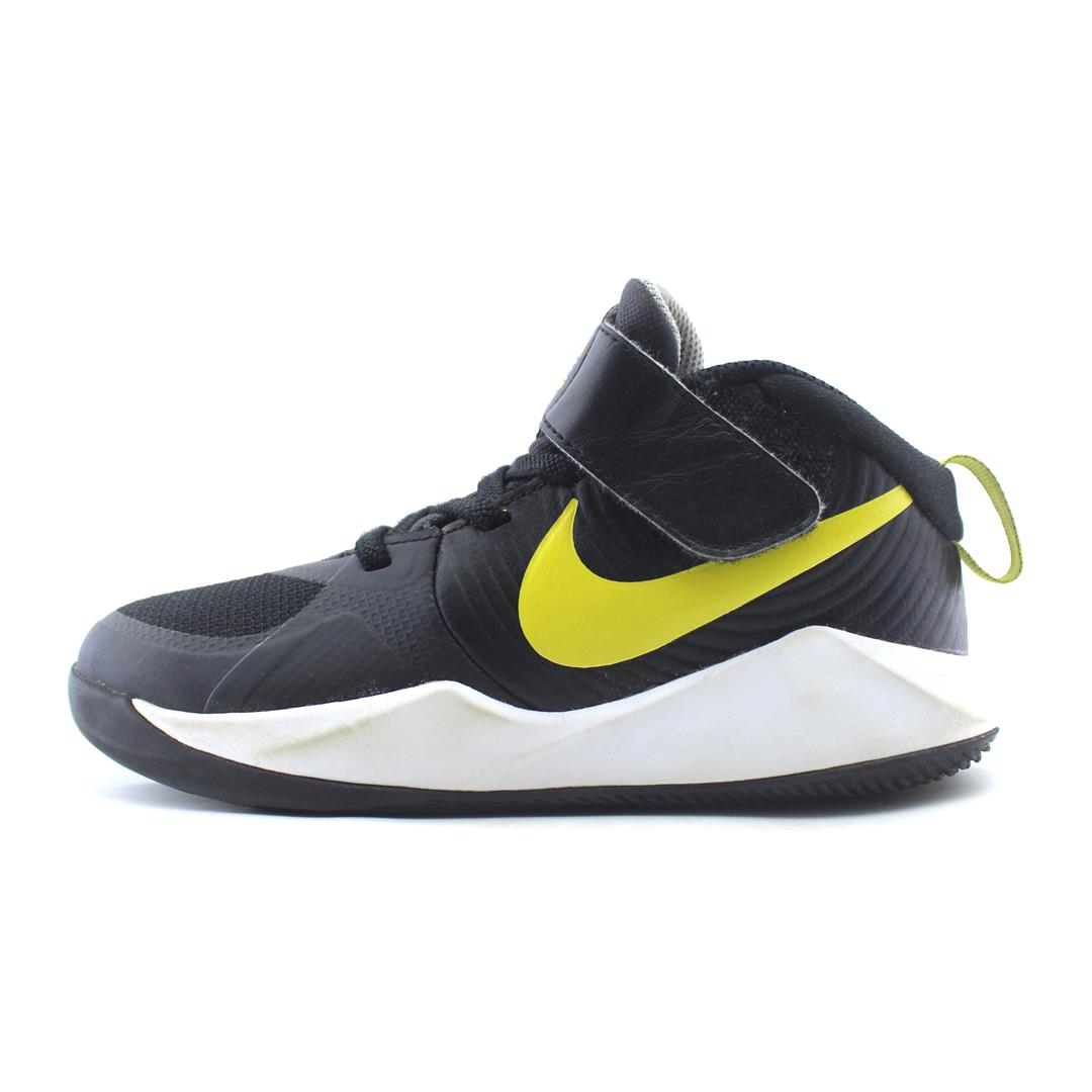 NIKE TEAM HUSTLE D 9