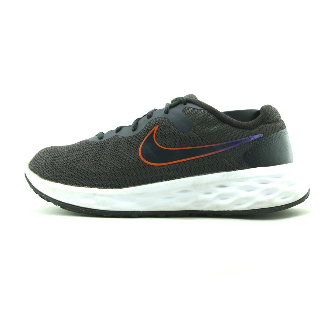 NIKE REVOLUTION 6