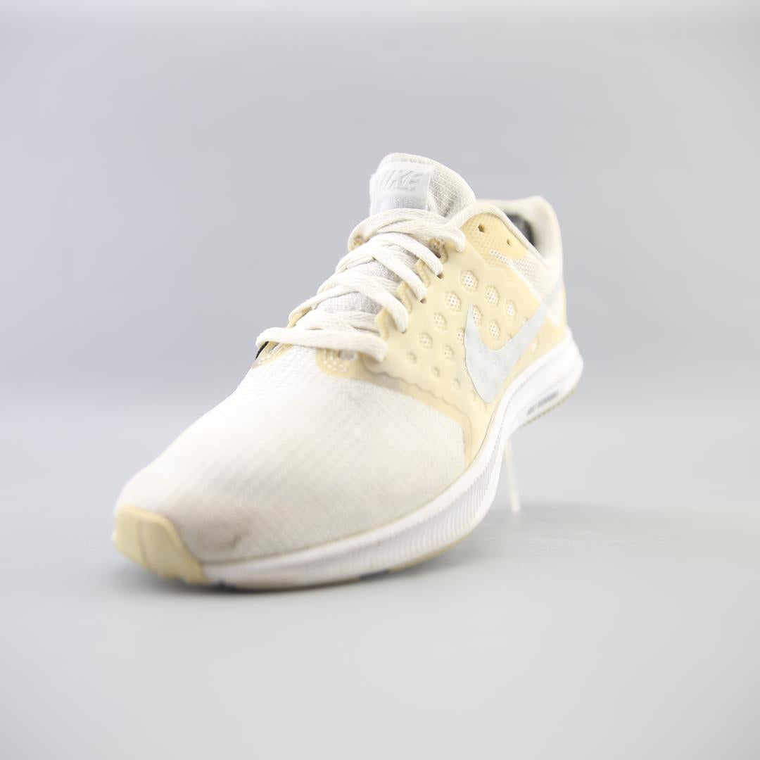 NIKE  DOWNSHIFTER 7